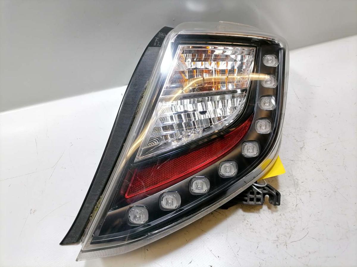 Toyota Yaris XP13 original Rücklicht Rückleuchte rechts teil LED BJ14